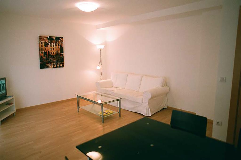 Apartamentos Auhabitat Zaragoza, Edificio De Apartamentos Turisticos Rum bild
