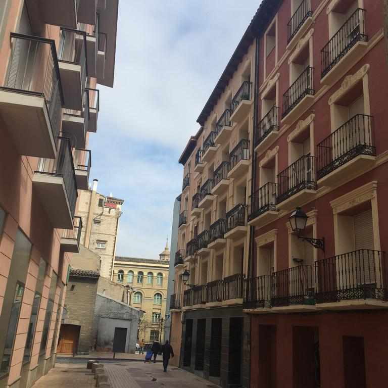Apartamentos Auhabitat Zaragoza, Edificio De Apartamentos Turisticos Exteriör bild