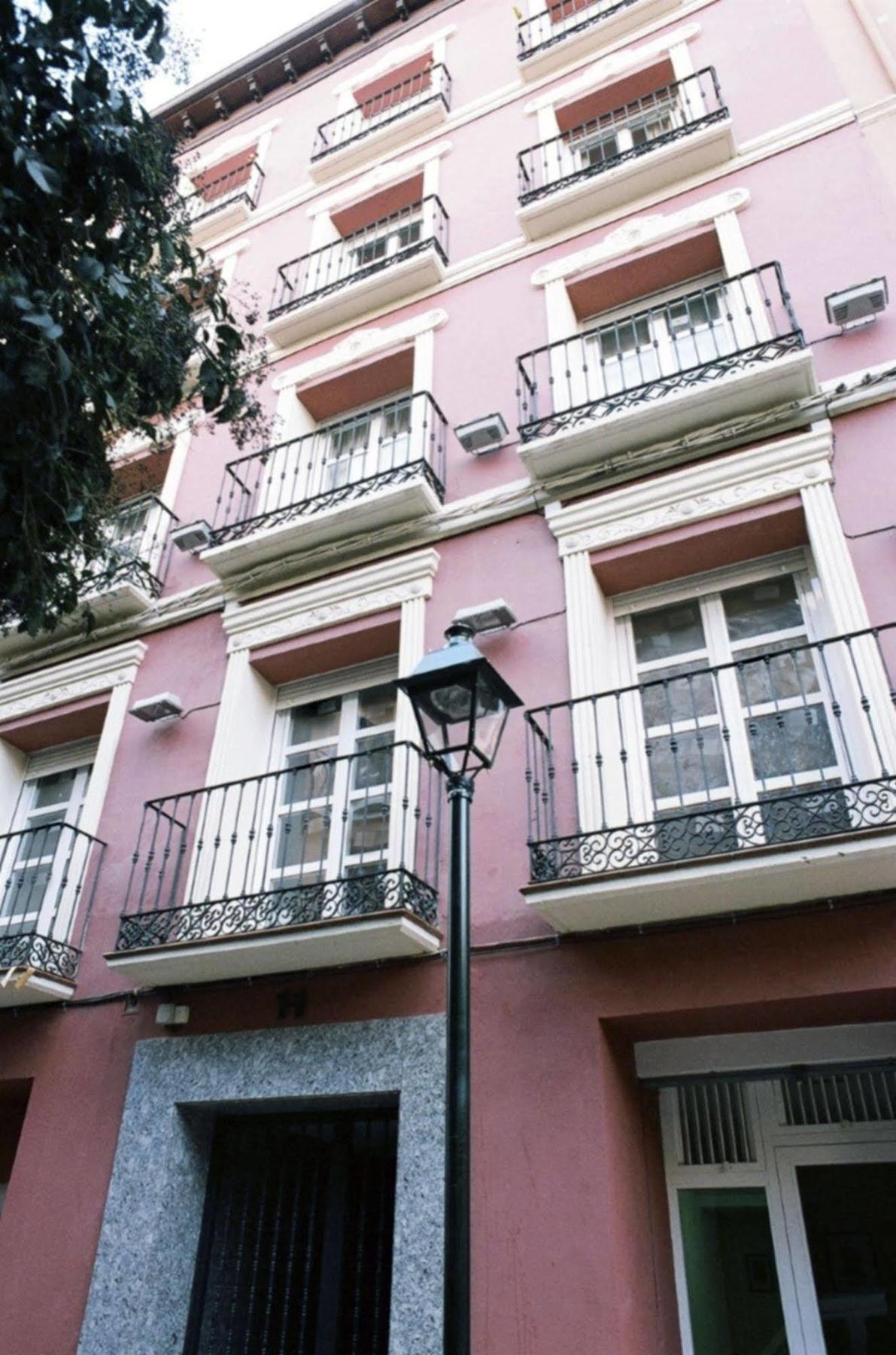 Apartamentos Auhabitat Zaragoza, Edificio De Apartamentos Turisticos Exteriör bild