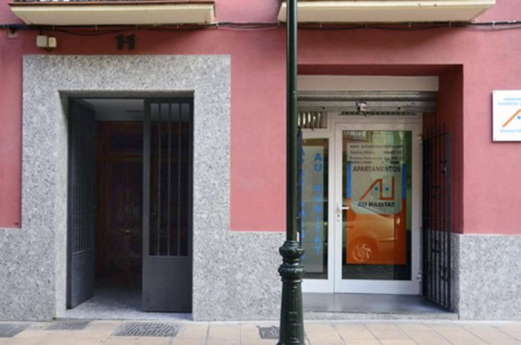 Apartamentos Auhabitat Zaragoza, Edificio De Apartamentos Turisticos Exteriör bild