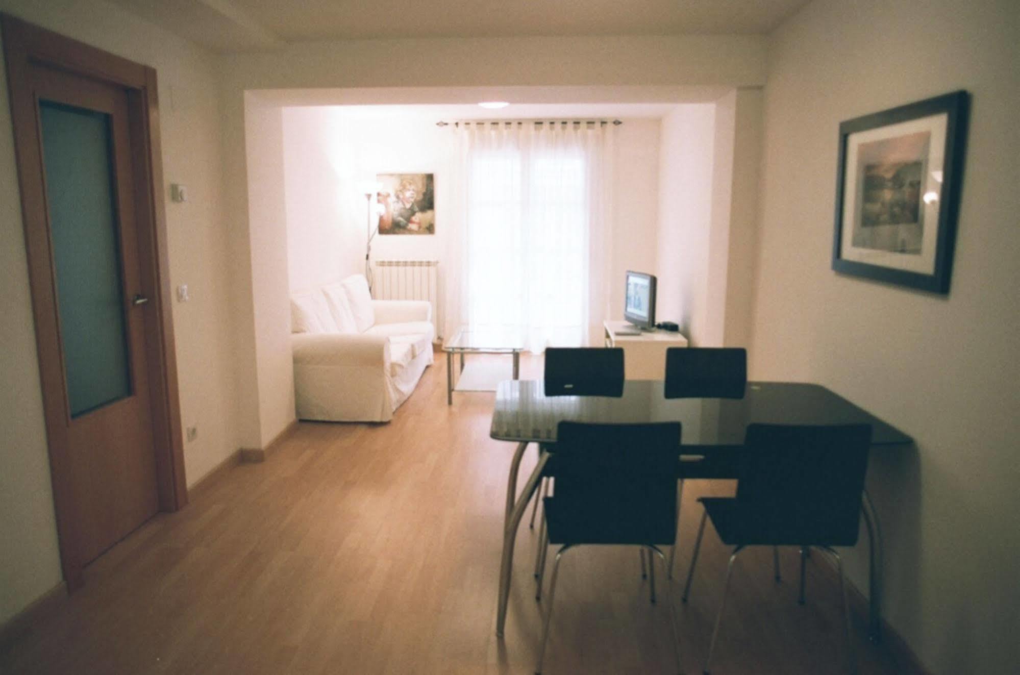 Apartamentos Auhabitat Zaragoza, Edificio De Apartamentos Turisticos Exteriör bild