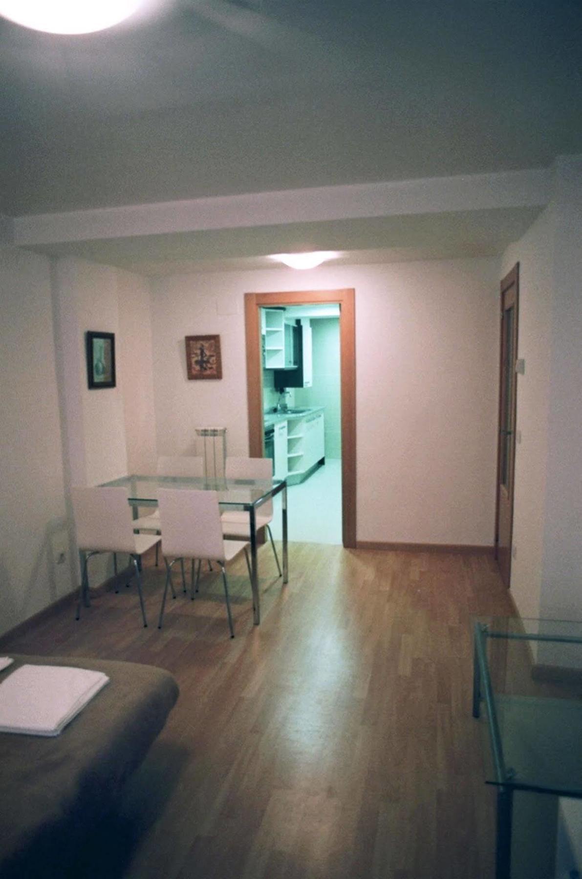 Apartamentos Auhabitat Zaragoza, Edificio De Apartamentos Turisticos Exteriör bild