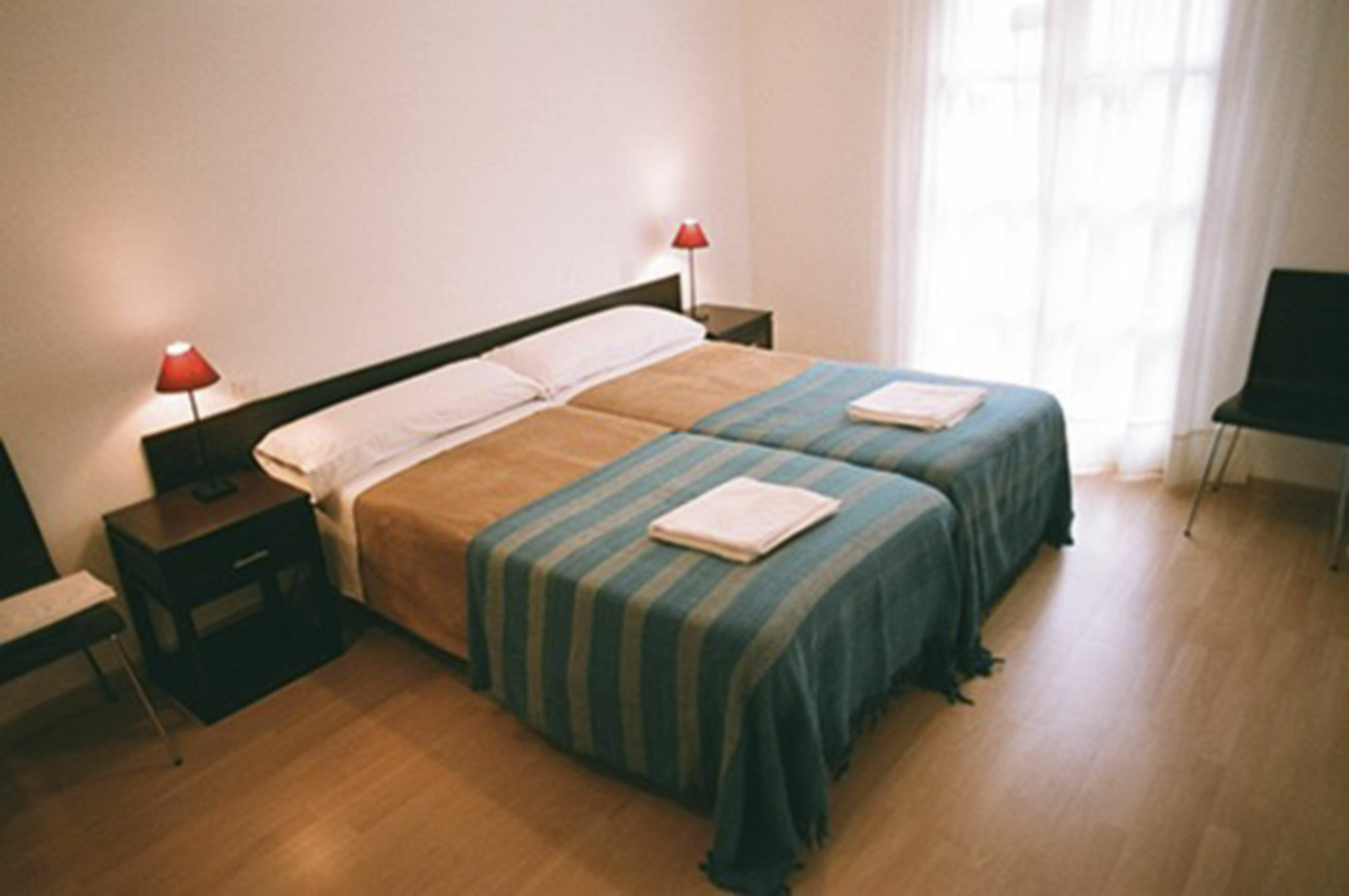 Apartamentos Auhabitat Zaragoza, Edificio De Apartamentos Turisticos Exteriör bild